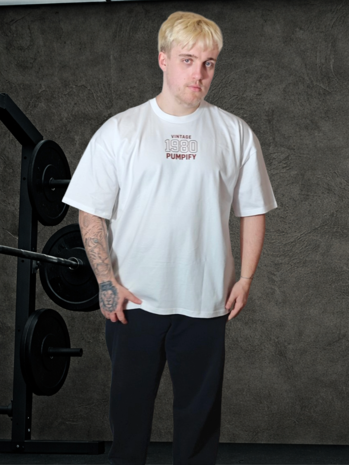 Oversized PUMPIFY "Vintage 1980" Tee (Red)